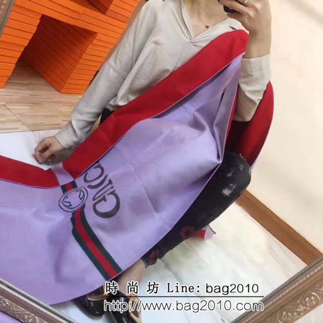 GUCCI古馳 互扣雙G圖案簡約時尚銀色旭日紋羊毛羊絨圍巾 LLWJ6494